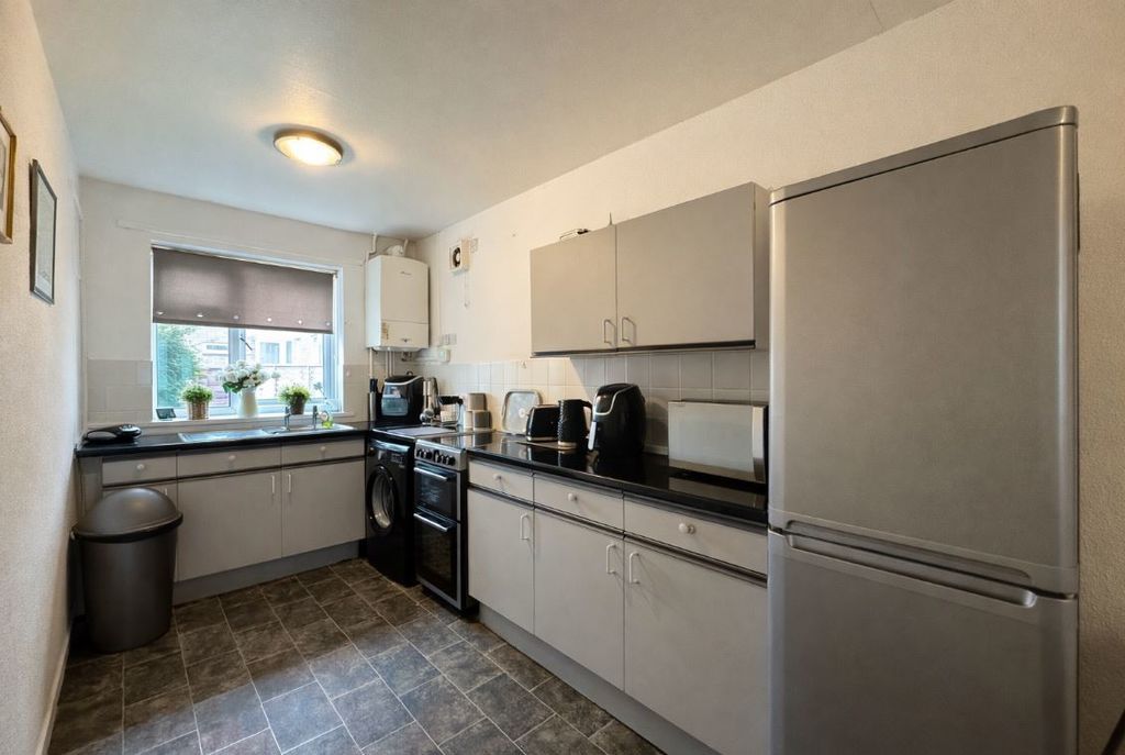 Property photo 3 of 8 Photo 3