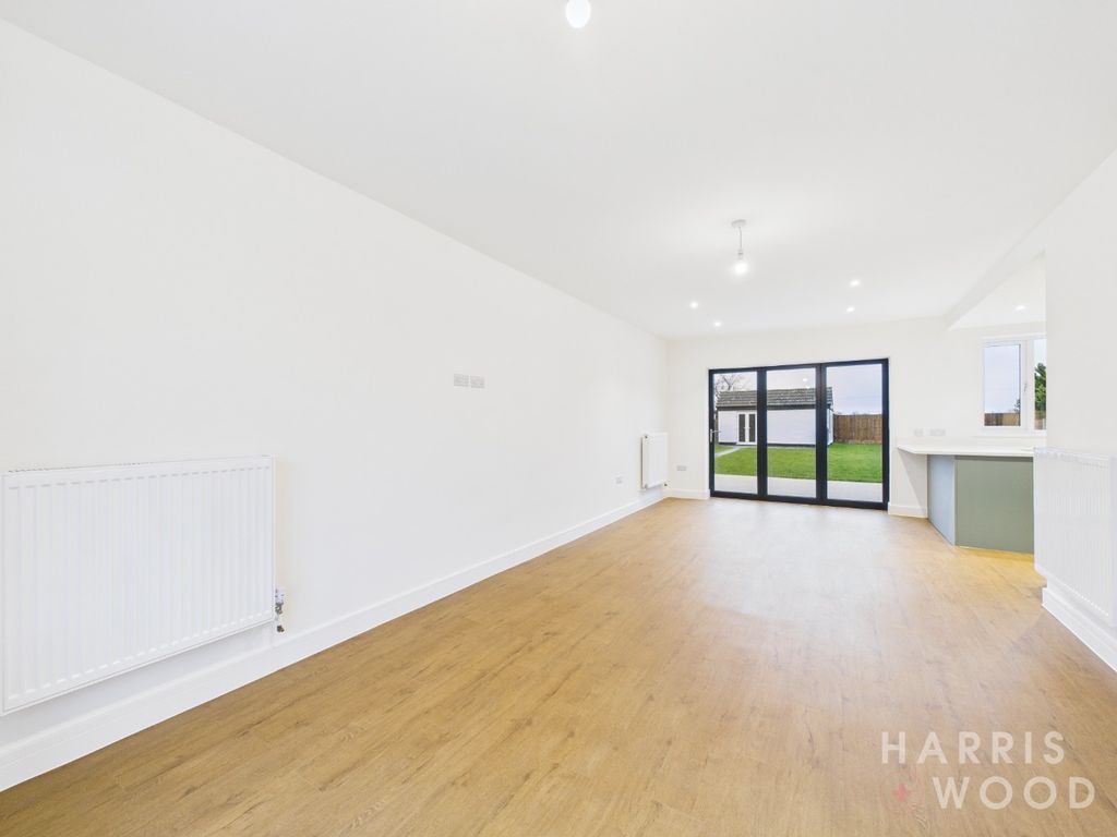 Property photo 3 of 33 4688024