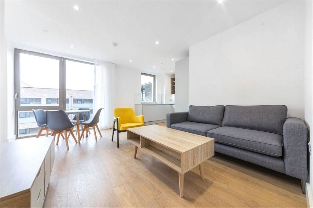 Property photo 1 of 7