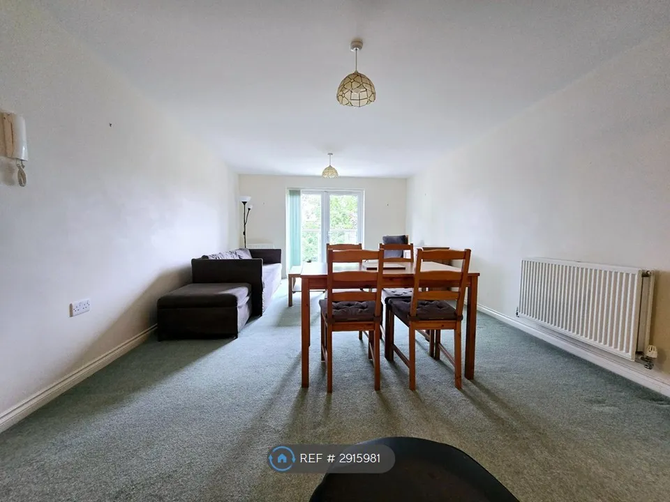 Apartment in Newcastle upon Tyne, Tyne and Wear - View 3