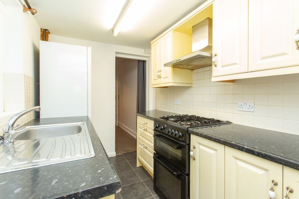 Property photo 3 of 13 Picture 3