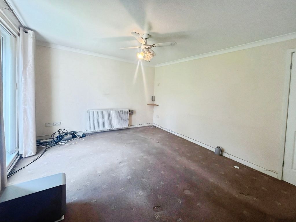 Property photo 3 of 16 5242584