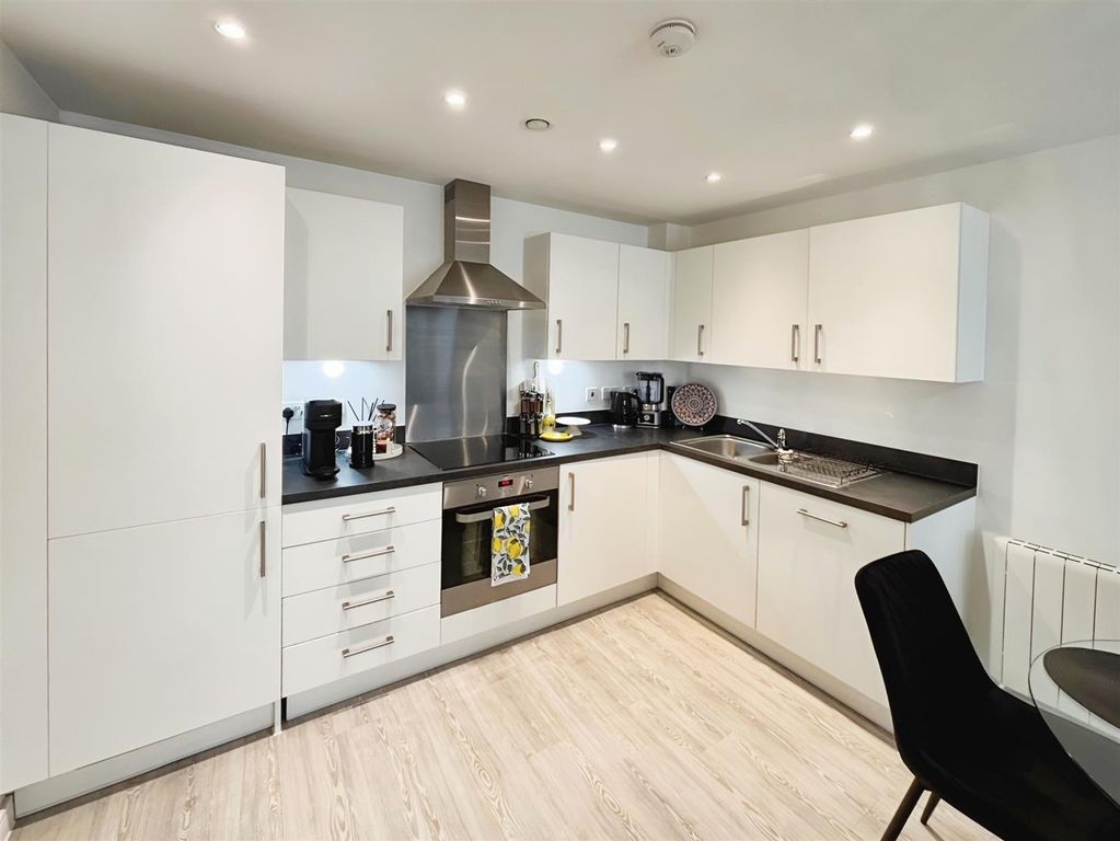 Property photo 2 of 16 Fd0d2602-Kitchen.Jpg