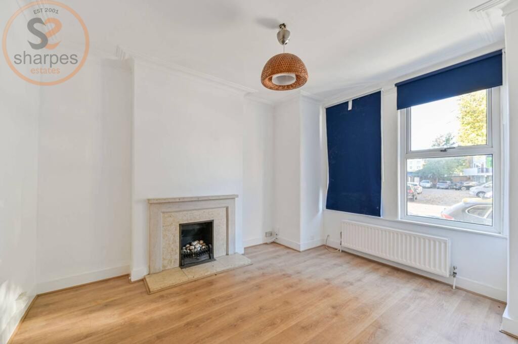 Property photo 2 of 11 Lounge.Jpeg