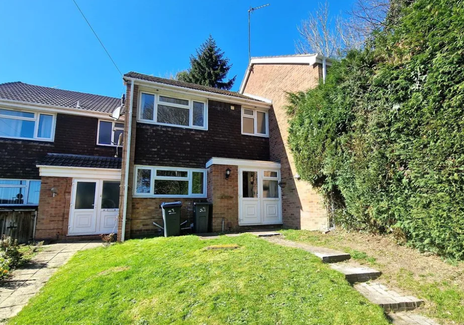 Property photo 1 of 2