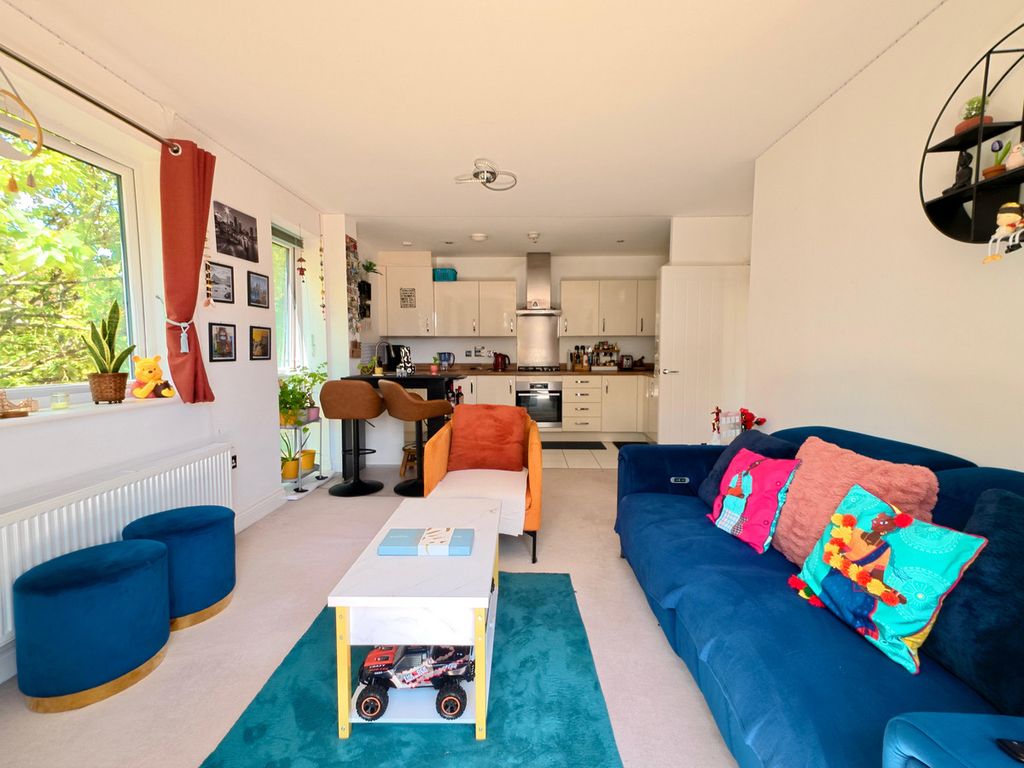 Property photo 2 of 9