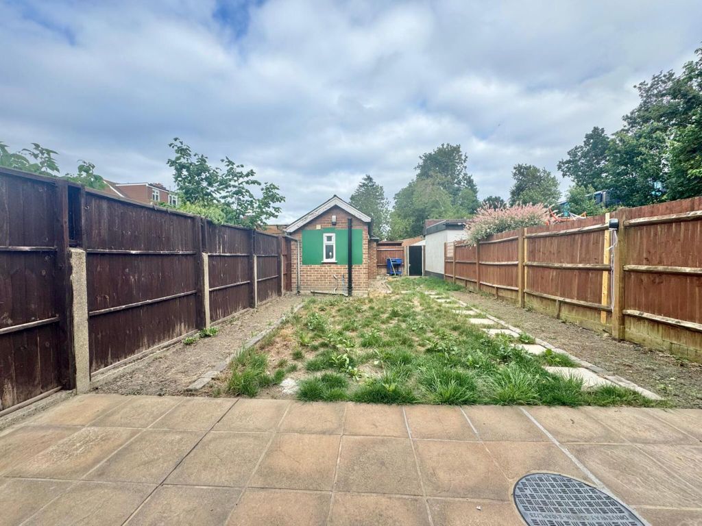 Property photo 3 of 25