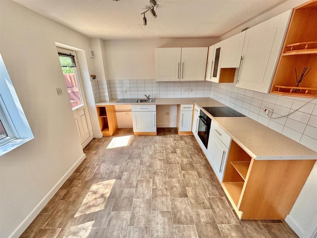 Property photo 3 of 14 11.Jpg