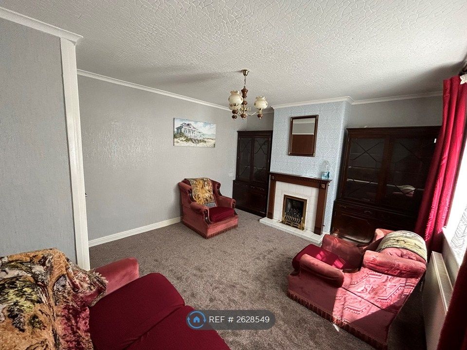 Property photo 1 of 11 Living Room