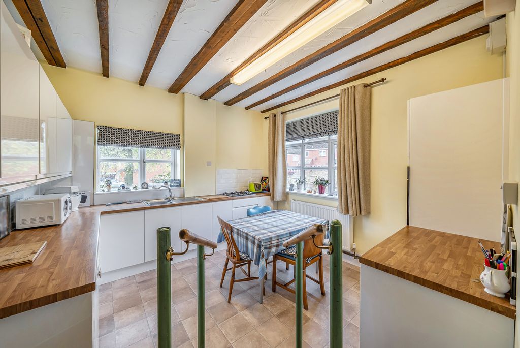 Property photo 2 of 17