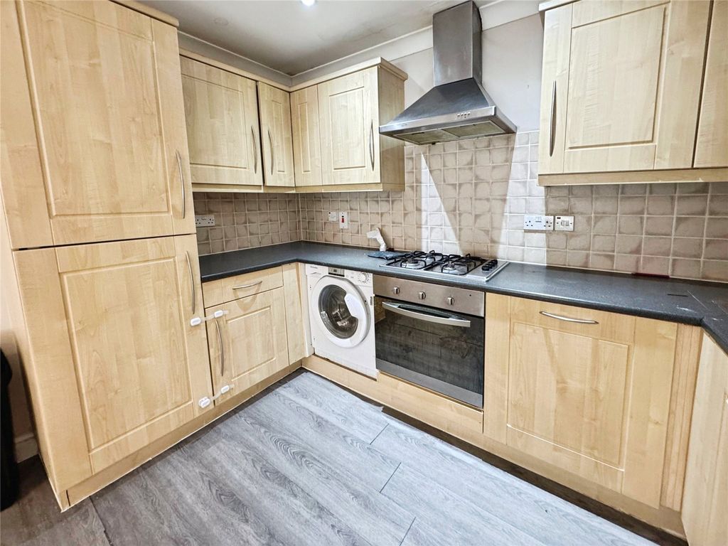 Property photo 3 of 8 Picture No. 22