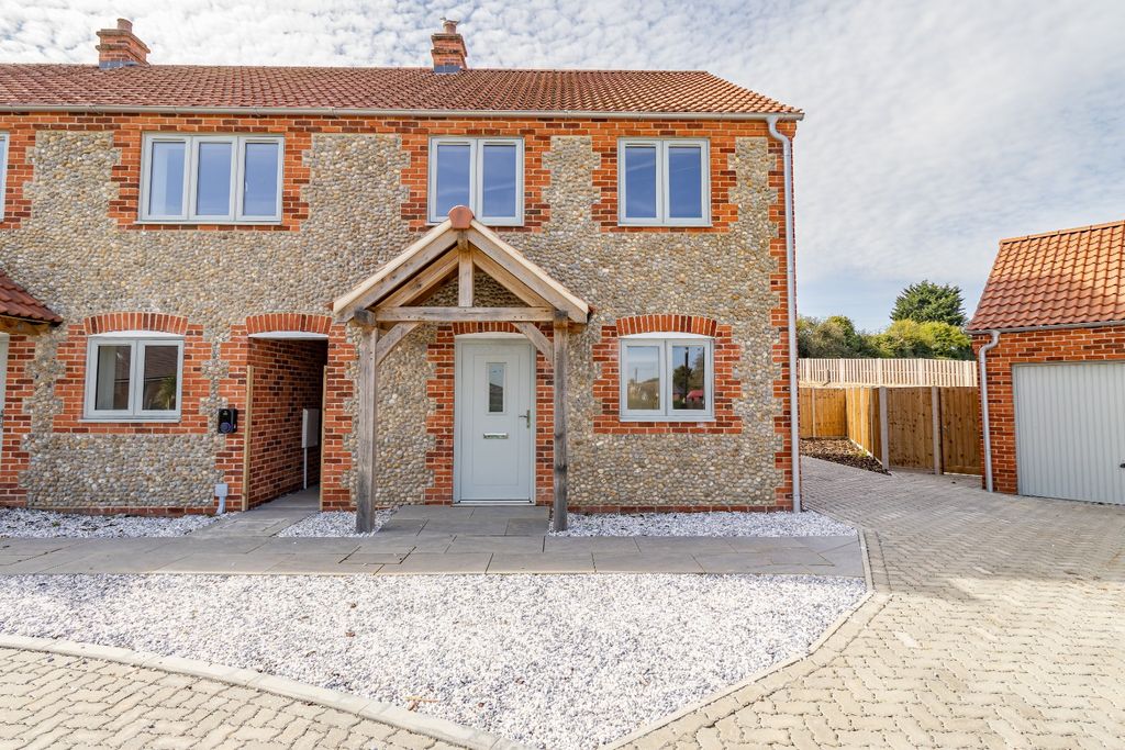 Property photo 1 of 20 5070710