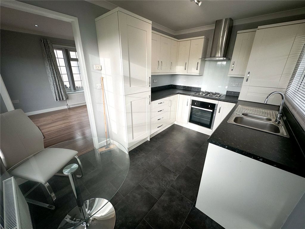Property photo 3 of 15 Kitchen