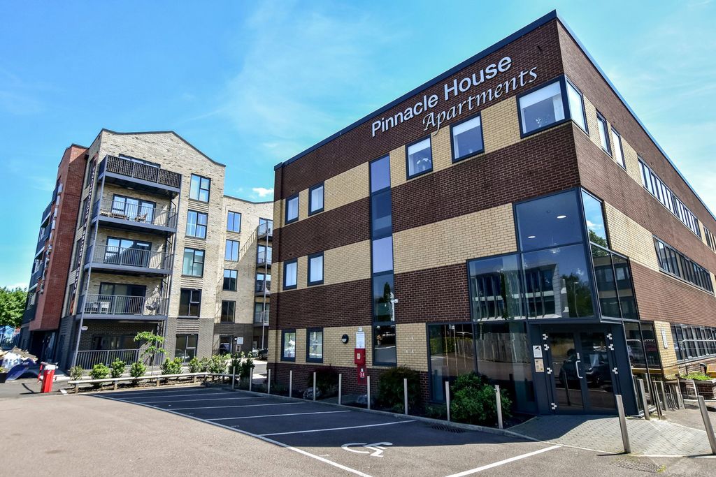 Property photo 1 of 15