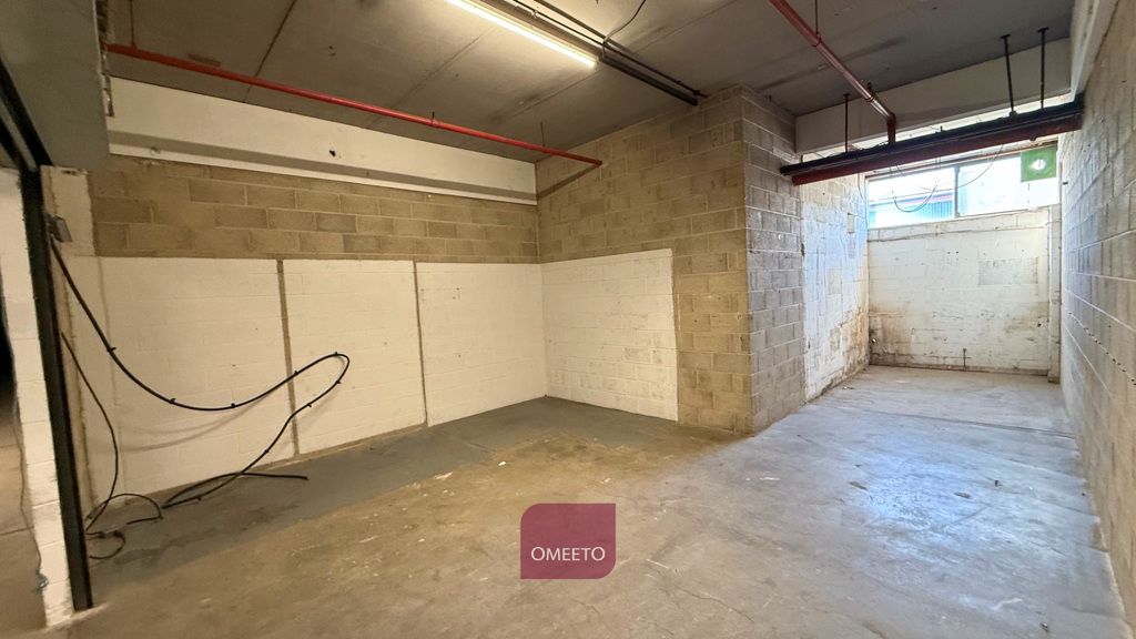 Property photo 2 of 5 Warehouse To Let