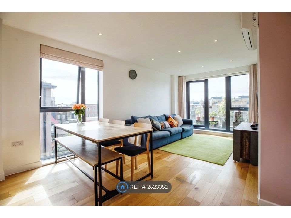 Property photo 1 of 14 Living/Dining Area