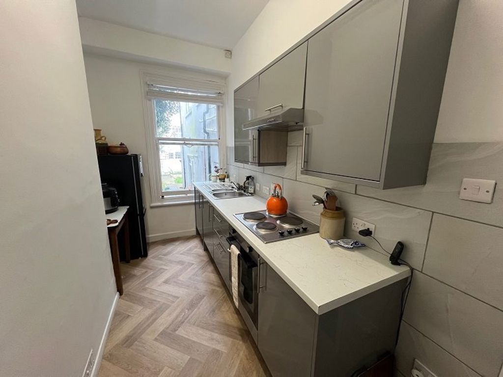 Property photo 1 of 4