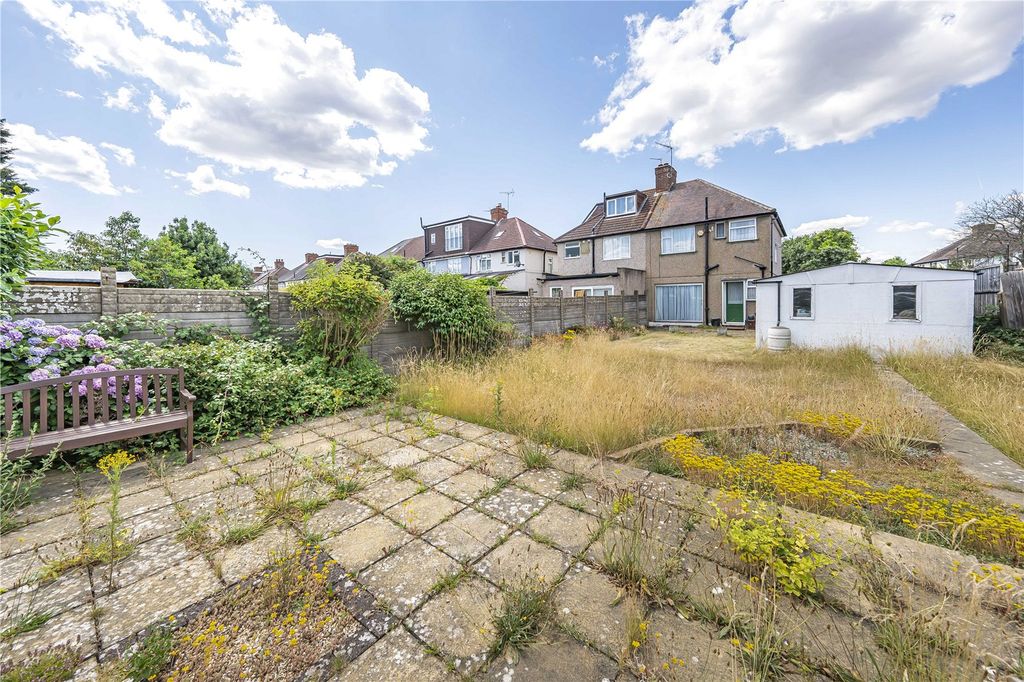 Property photo 2 of 16 Picture No. 14