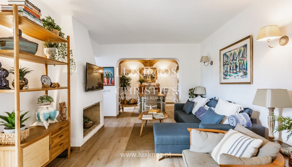 Property photo 3 of 25