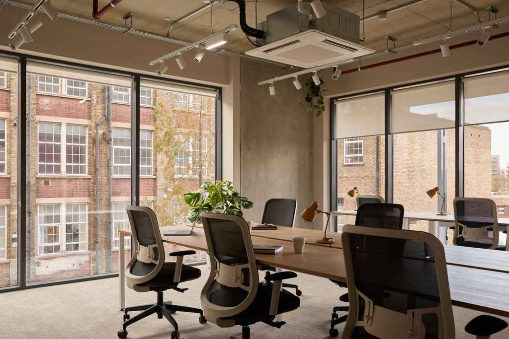 Property photo 1 of 13 9 Person Office