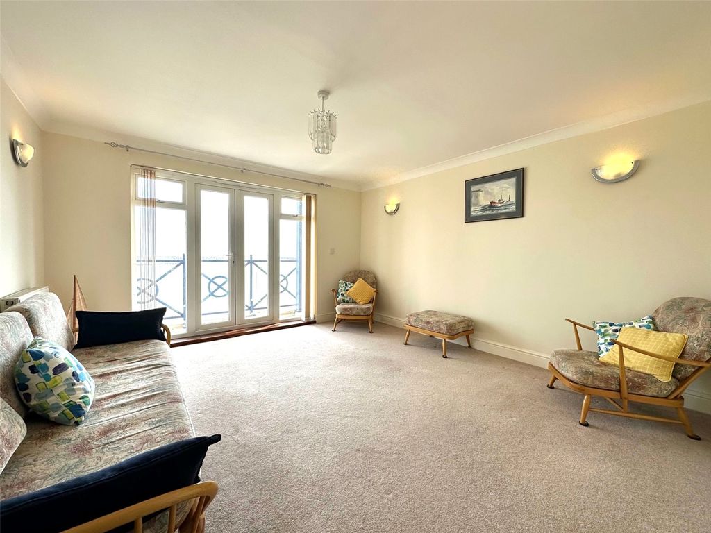 Property photo 3 of 12 Picture No. 21