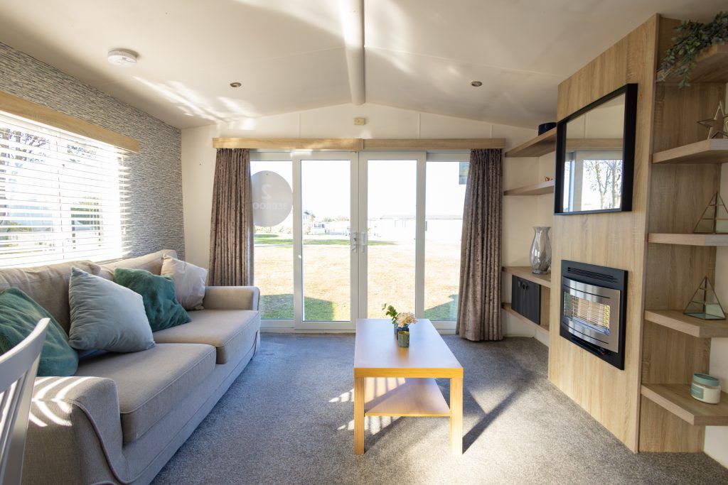 Property photo 3 of 17 2015 Willerby Caprice 36x12 2B Small 2