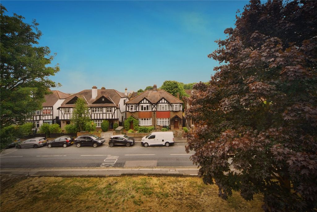 Property photo 2 of 12 Picture No. 26