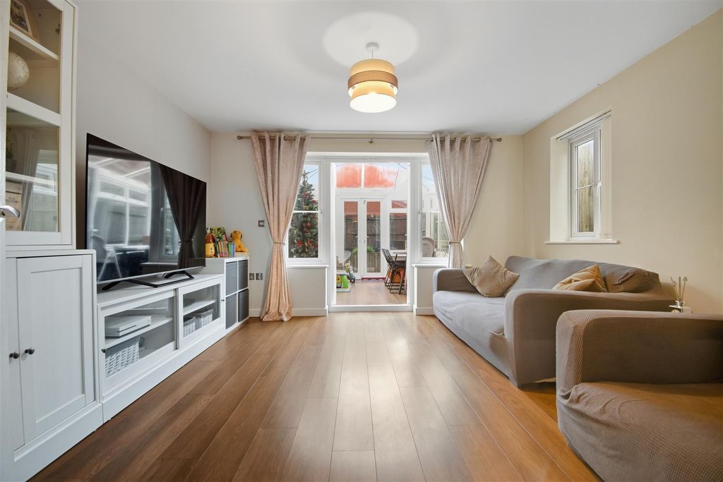 Property photo 3 of 28 126 (23).Jpg