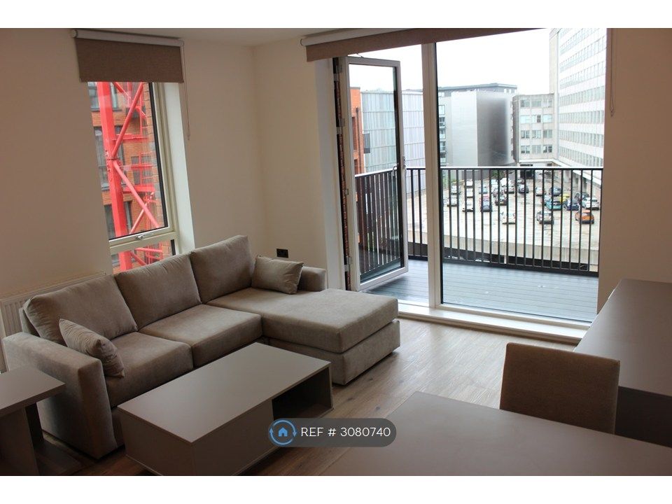 Property photo 2 of 35 Lounge