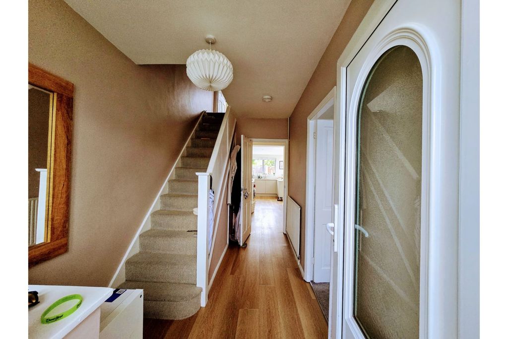 Property photo 2 of 25