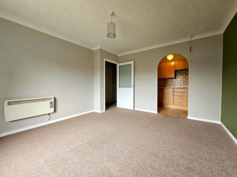 Property photo 2 of 12 Photo 3