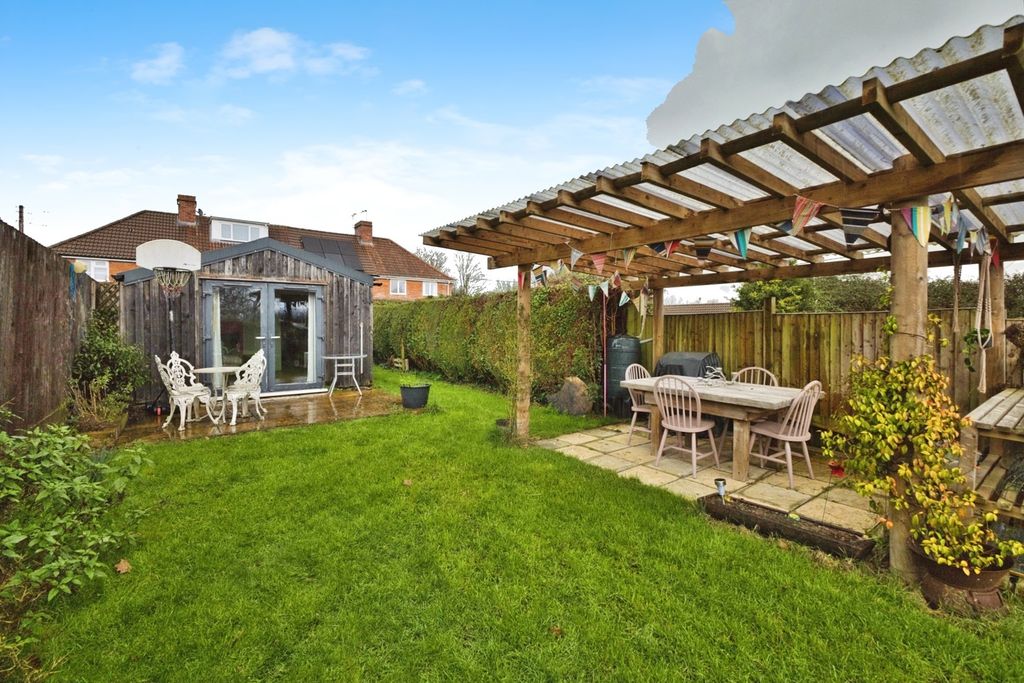 Property photo 2 of 17 Pbox-Img.Jpg