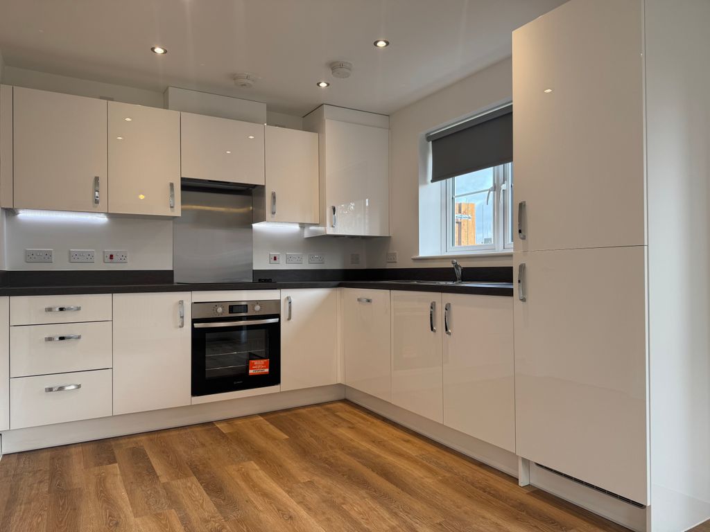 Property photo 3 of 20 Image