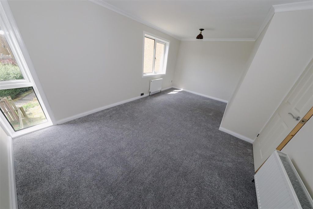 Property photo 2 of 15 B