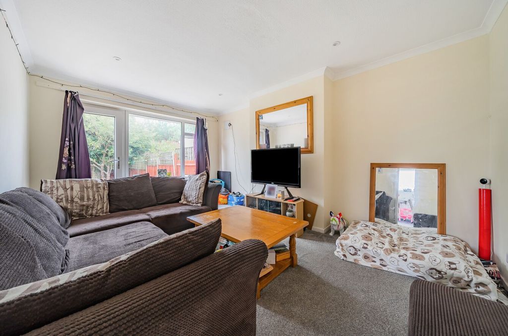 Property photo 2 of 18