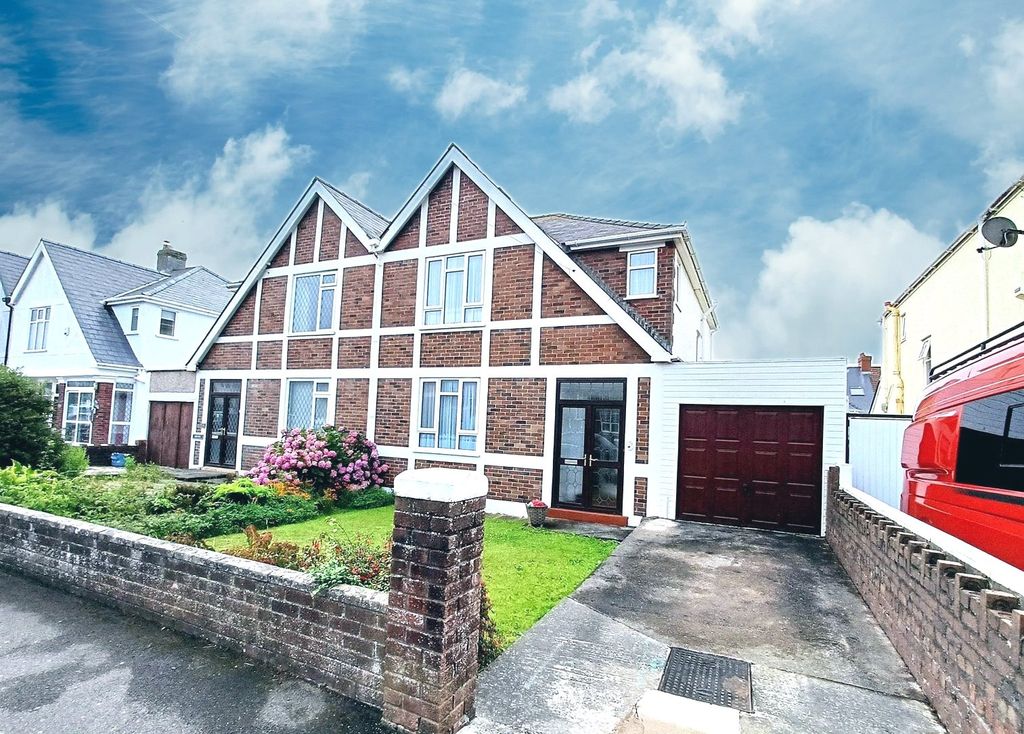 Property photo 1 of 16 Picture No. 30