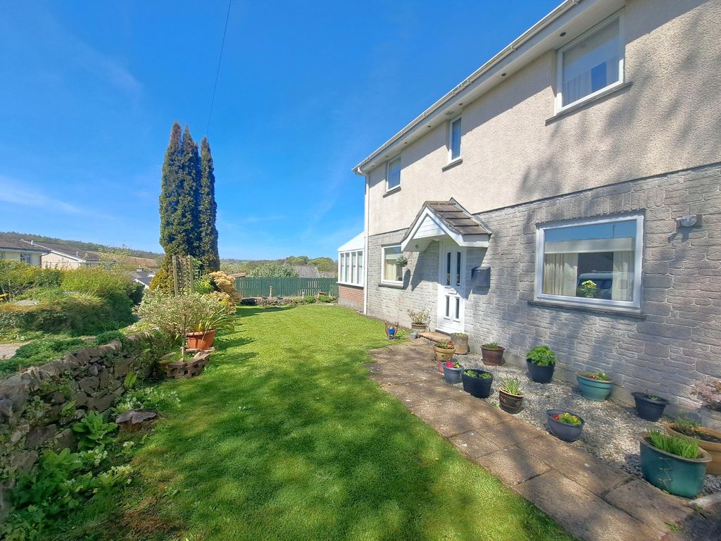 Property photo 2 of 17 2 - Picture No. 63