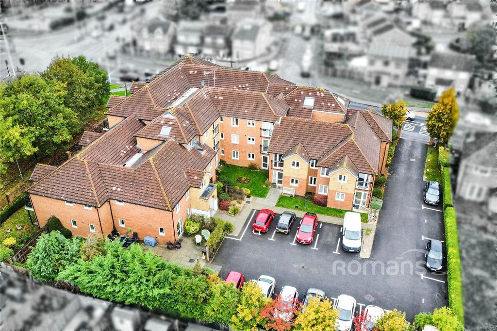 Property photo 2 of 11 External