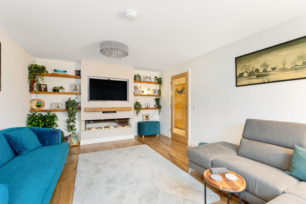 Property photo 3 of 21 Property Image 3