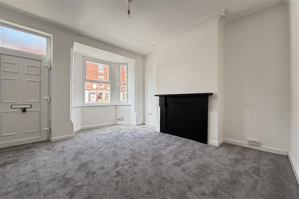 Property photo 1 of 9 (Main)