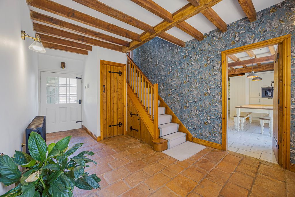 Property photo 3 of 31