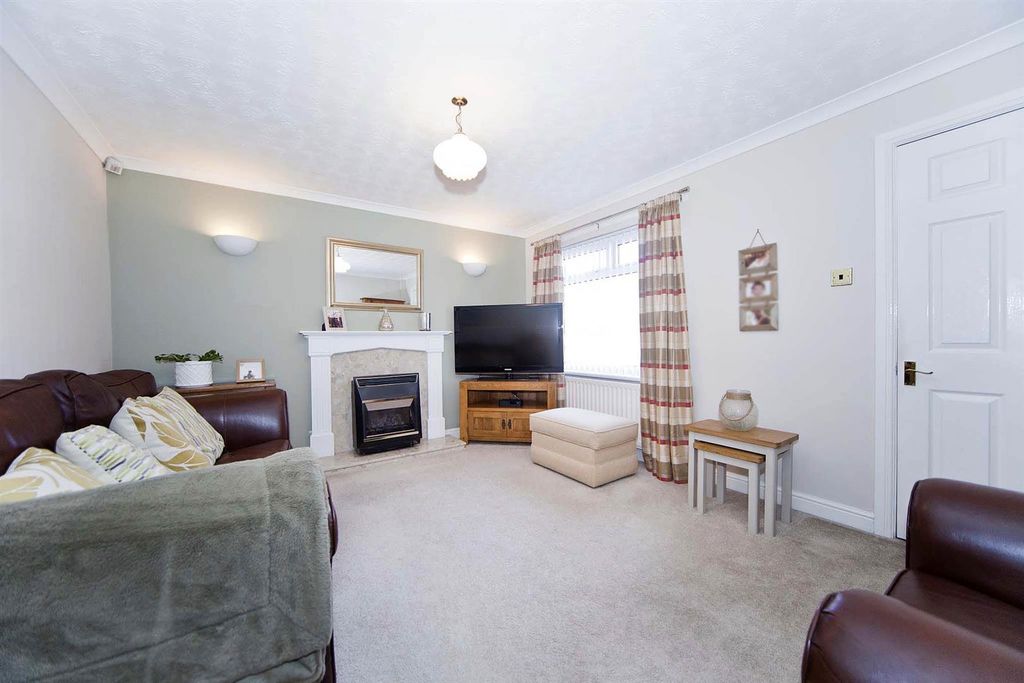 Property photo 2 of 22