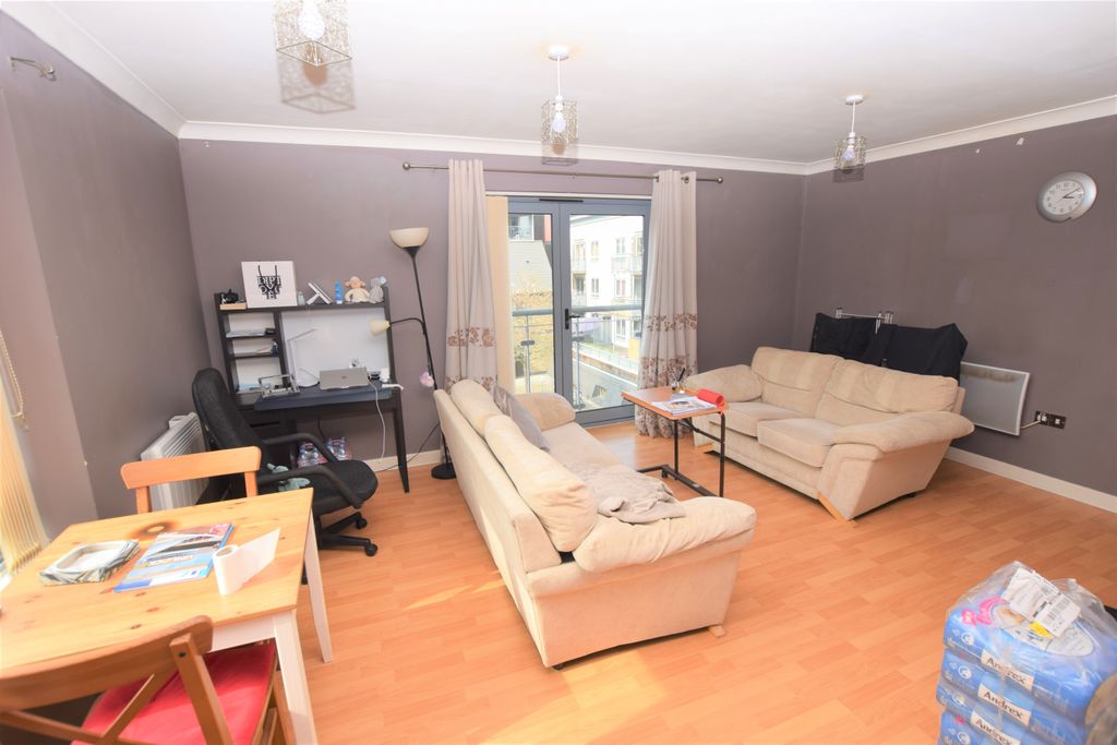Property photo 3 of 7