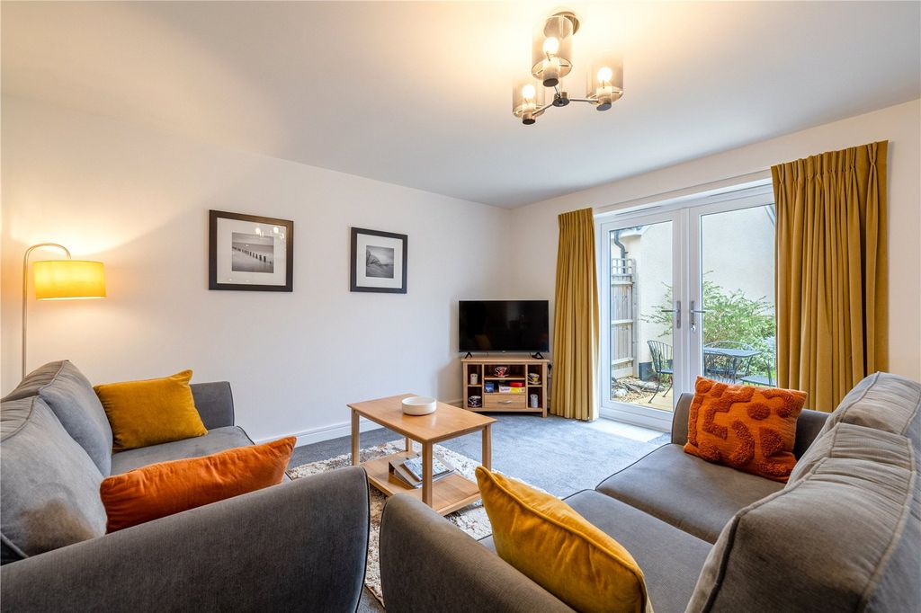 Property photo 3 of 27 Picture No. 14