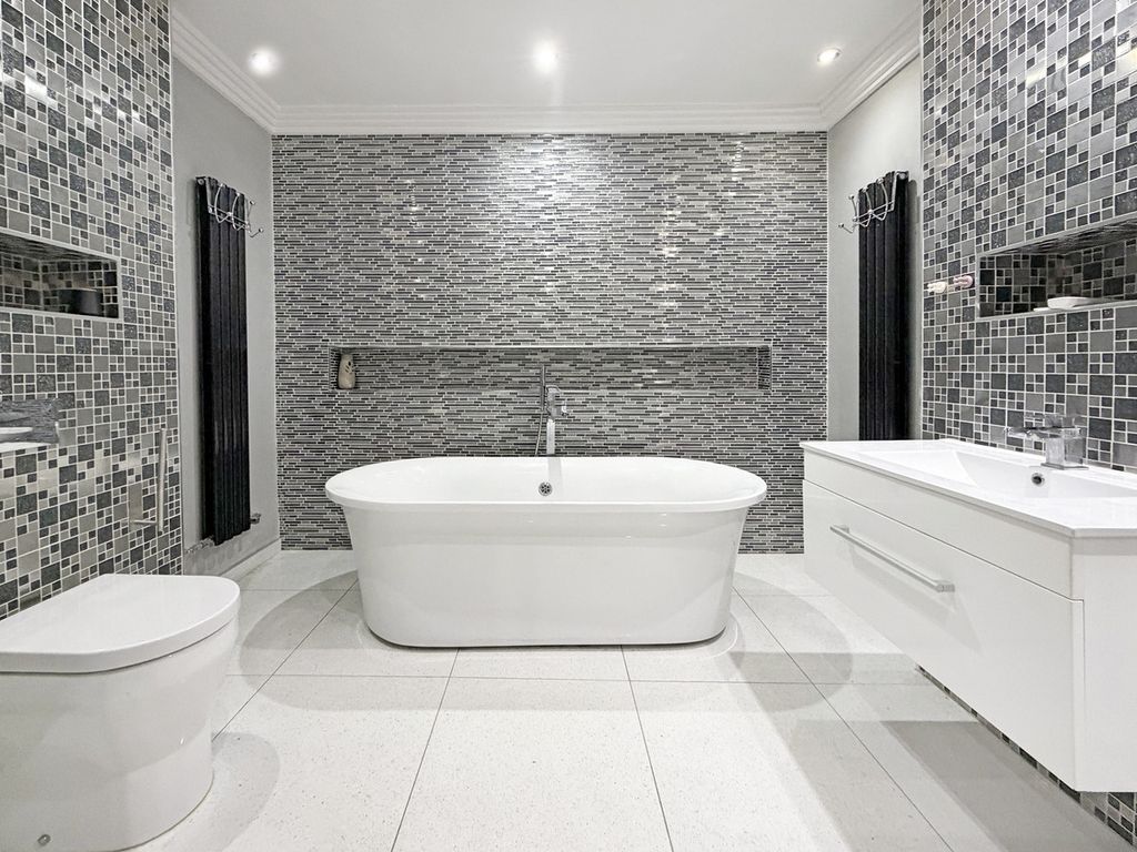 Property photo 3 of 47