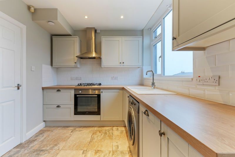 Property photo 2 of 20 Kitchen