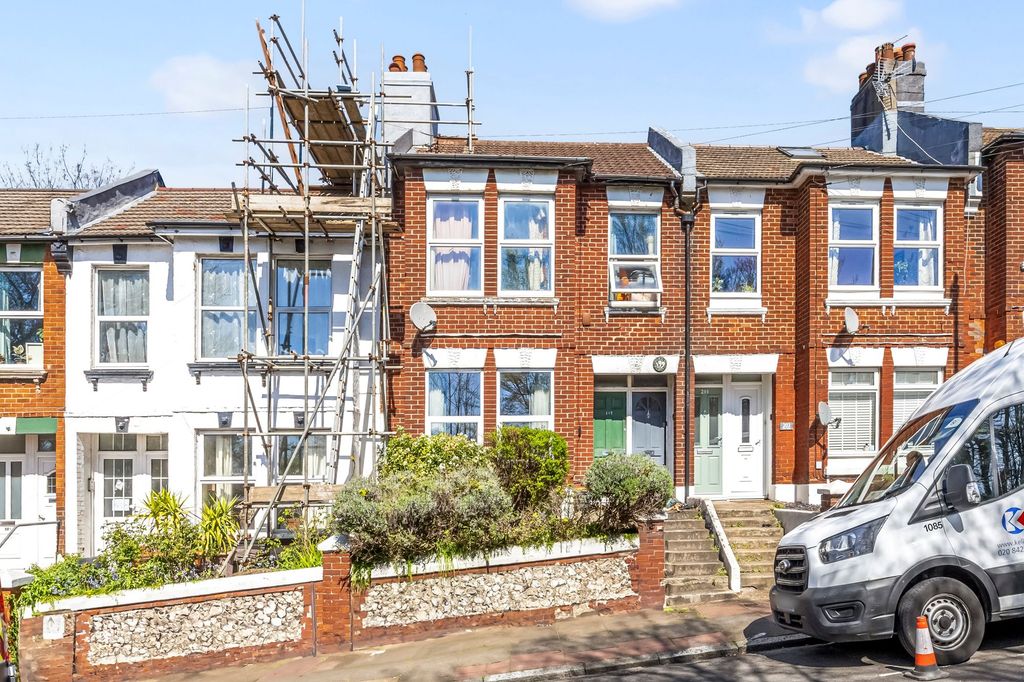 Property photo 1 of 21