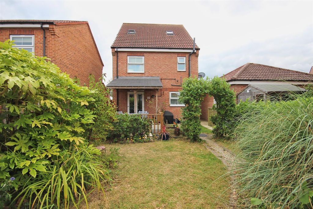 Property photo 3 of 22 Ashcourt Drive, Hornsea (29).Jpg