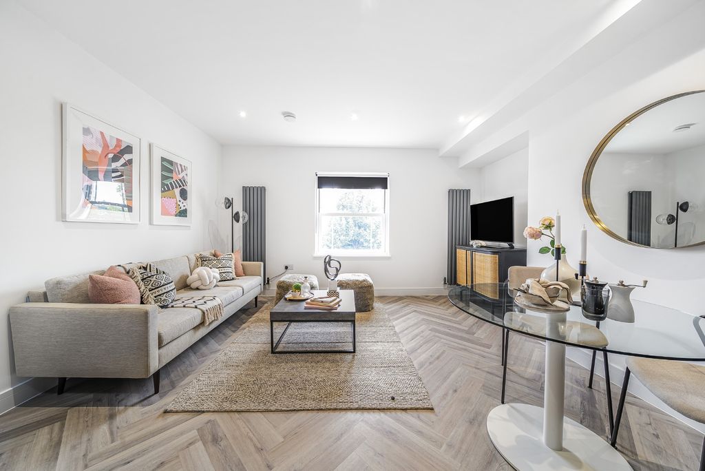 Property photo 3 of 18 3585335