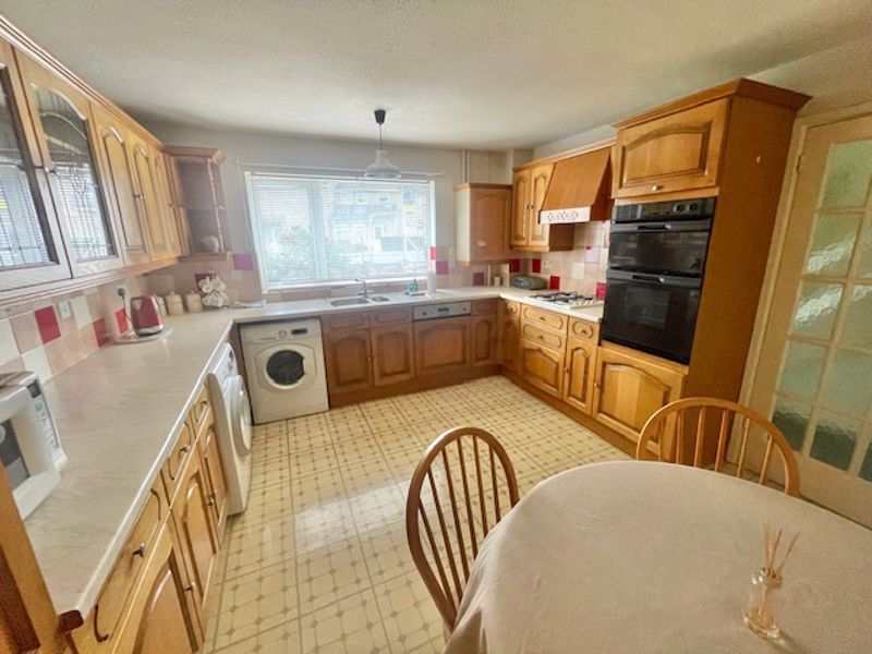 Property photo 2 of 11 Photo 9